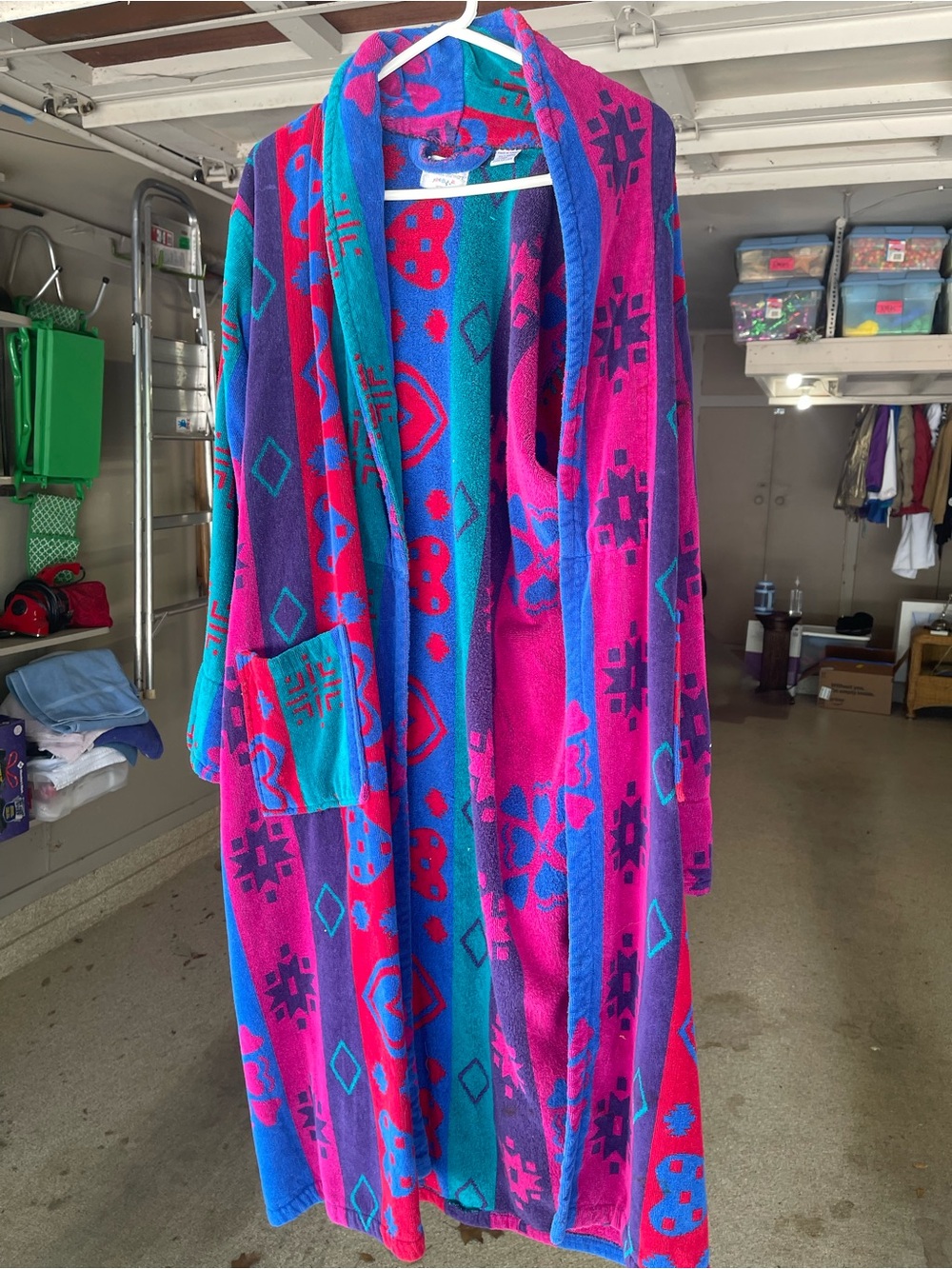 Plush Aztec-Pattern Womens Robe in Magenta & Teal